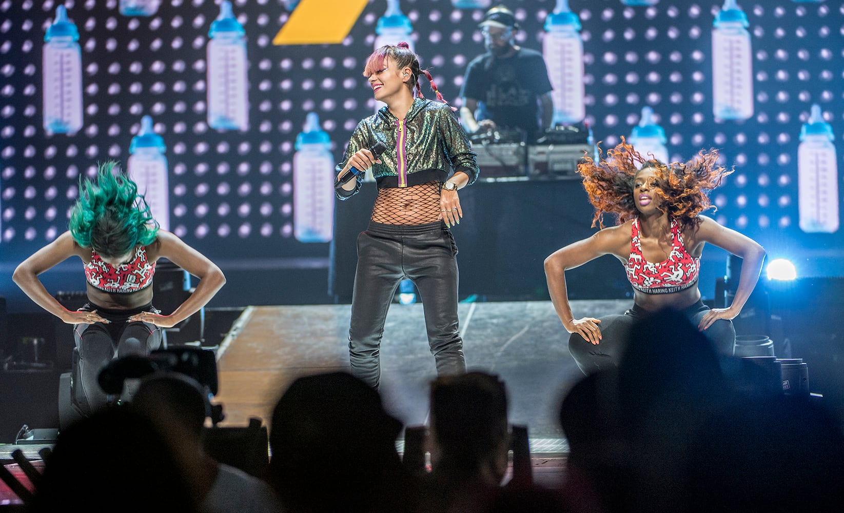 Miley Cyrus brings Bangerz Tour to Louisville's KFC Yum! Center