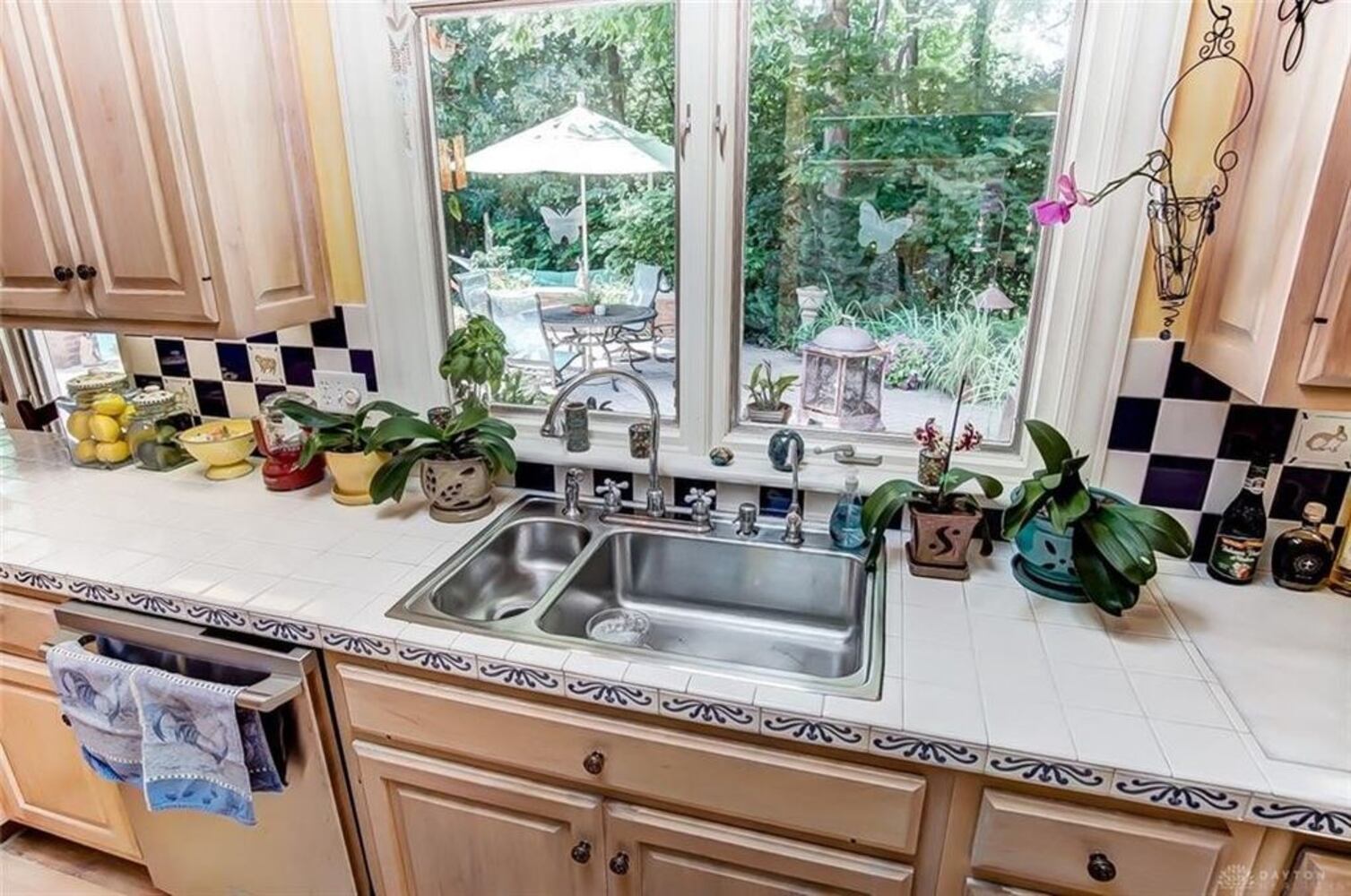 PHOTOS: Luxury Kettering home listed has pool, amazing closets