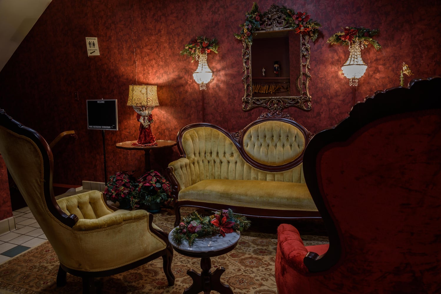 PHOTOS: Check out the gorgeous Dayton Woman’s Club, decorated for the holidays