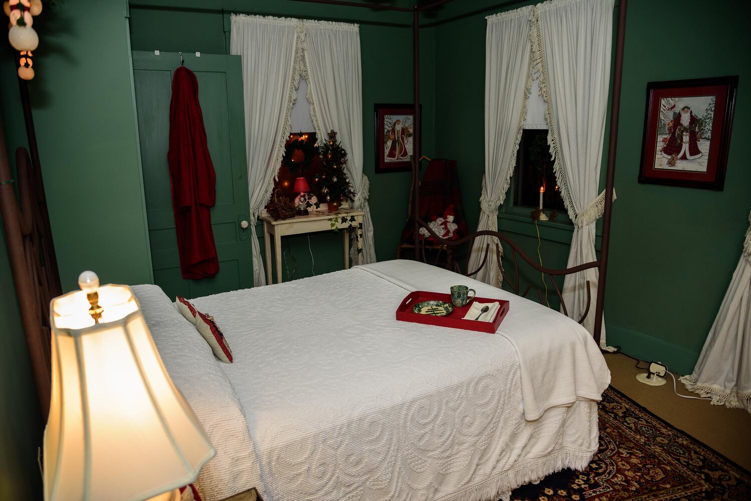 PHOTOS: Take a look inside stunning Oregon District homes decorated for its annual Candlelight Holiday Tour