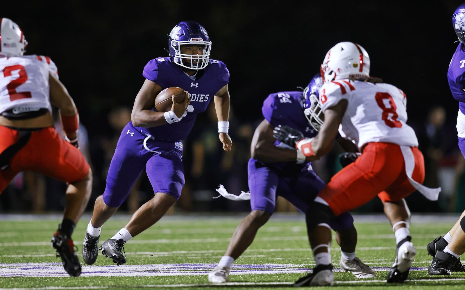 Middletown's Joseph "JoJo" Ward carries the ball during their 19-2 win over Fairfield Friday Aug. 29, 2025 at Barnitz Stadium. NICK GRAHAM/STAFF