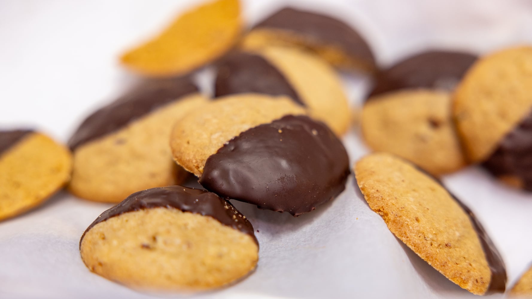 DDN 112425 DDN Holiday Cookie Contest