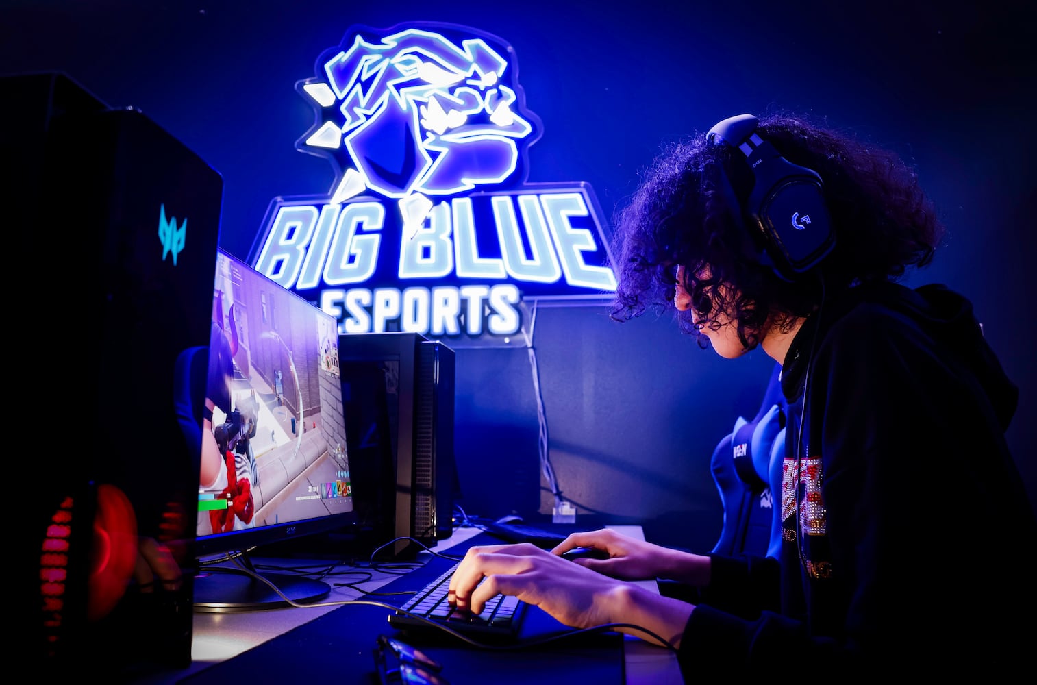 012725 Hamilton E Sports