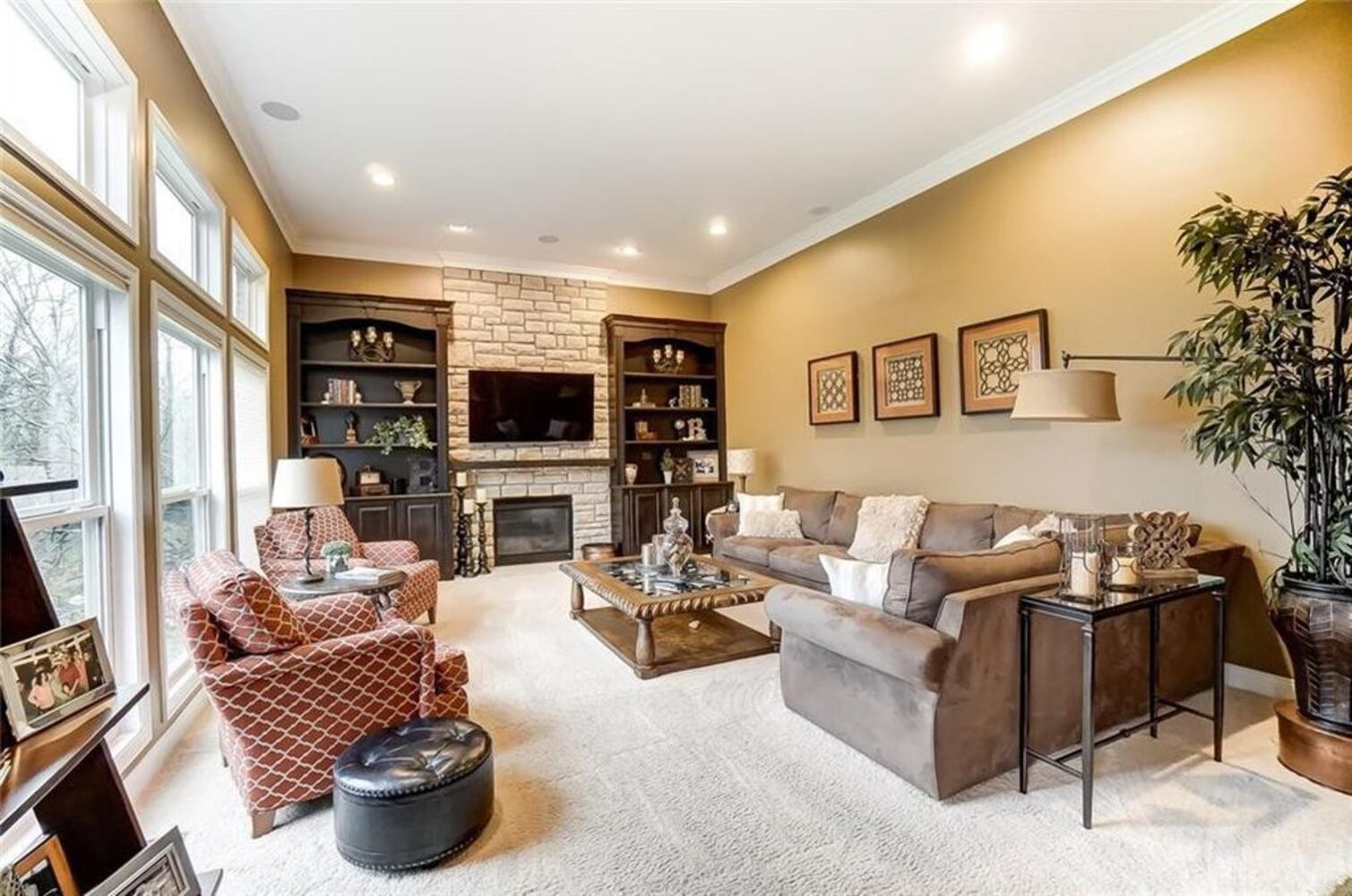 PHOTOS: Centerville luxury home listed on market