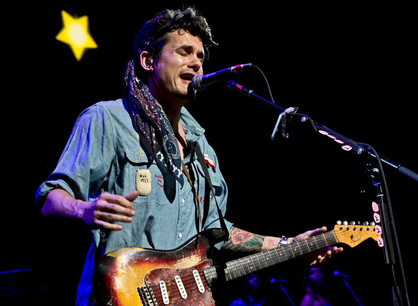 John Mayer, Phillip Phillips thrill Riverbend crowd