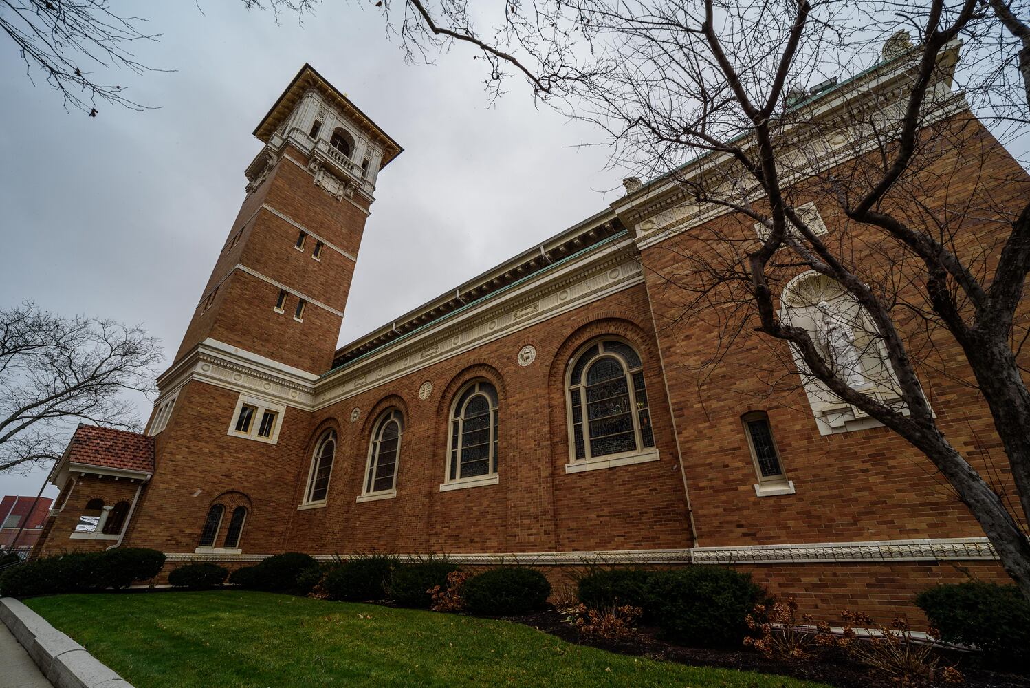 PHOTOS: Christmas Eve morning at St. Joseph Catholic Church in downtown Dayton