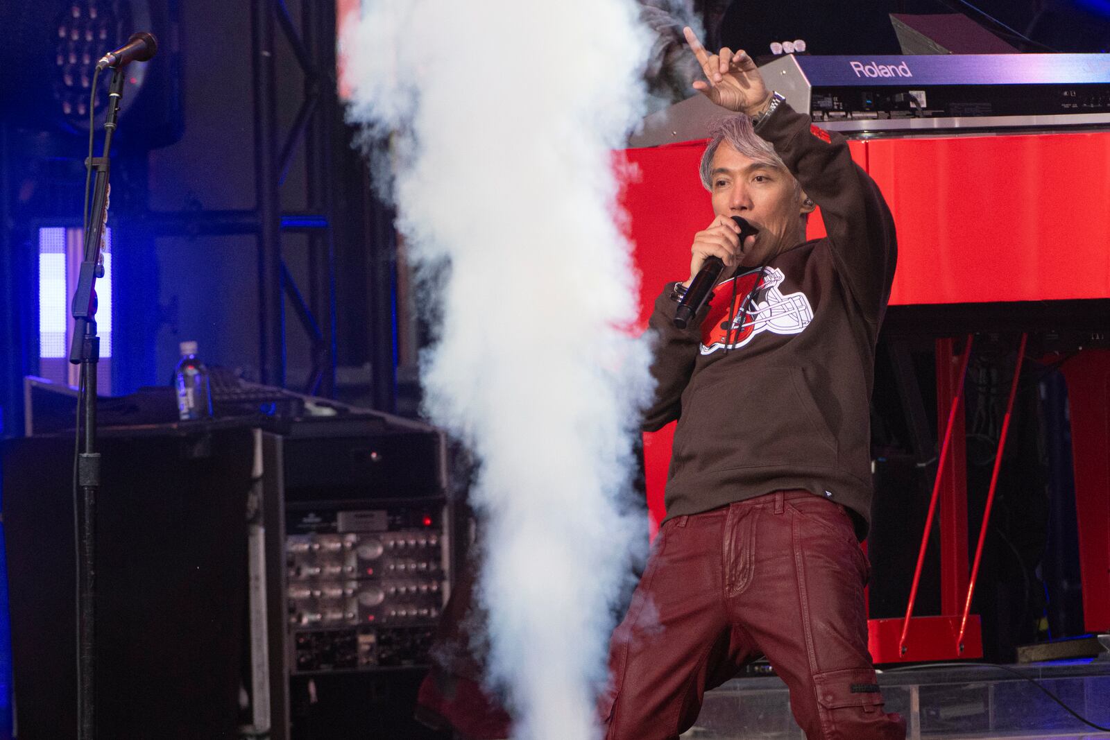 Journey singer Arnel Pineda sings at the Cleveland Browns NFL football draft party in Cleveland, Thursday, April 24, 2025. (AP Photo/Phil Long)