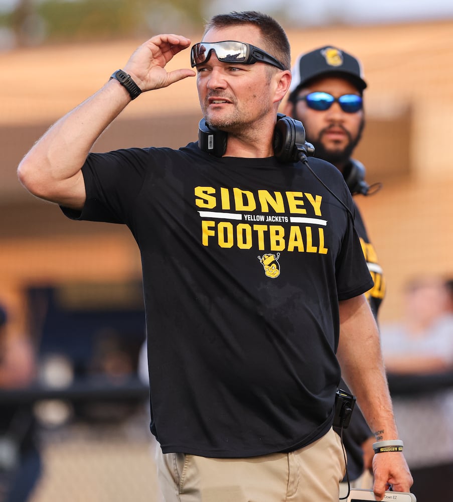 081525 DDN CJ Sidney football Kyle Coleman
