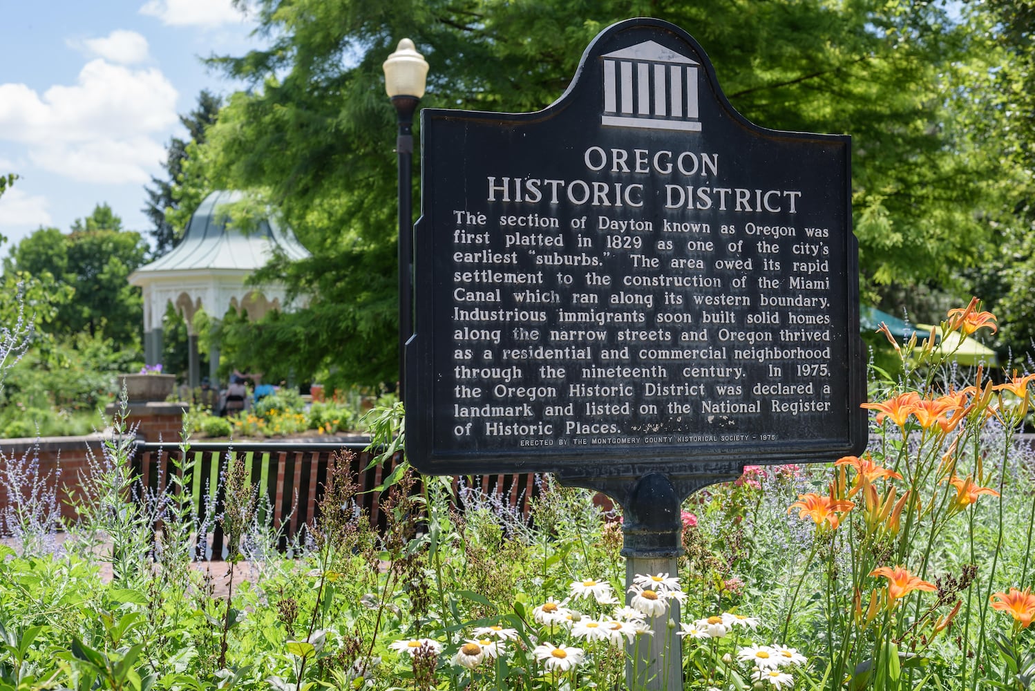 PHOTOS: 2025 Oregon Historic District Garden Tour