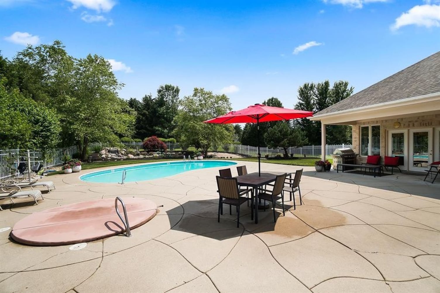 Photos: $1M luxury home listed has waterfall, swimming pool and kitchen to die for