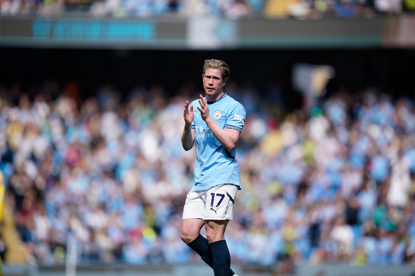 Manchester City's Kevin De Bruyne leaves the pitch after being substitute during the English Premier League soccer match between Manchester City and Crystal Palace at the Etihad stadium in Manchester, England, Saturday, April 12, 2025. (AP Photo/Dave Thompson)