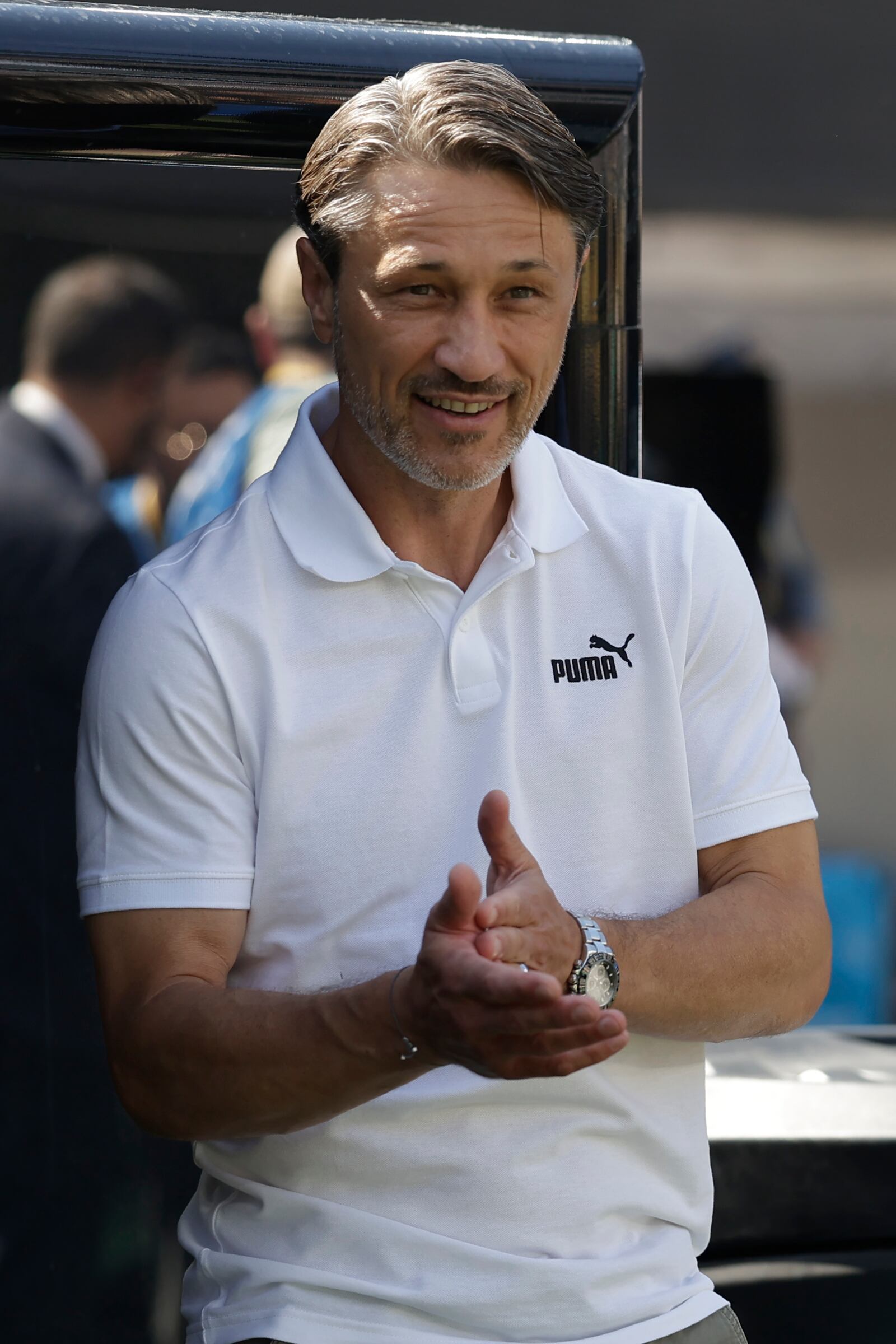 Borussia Dortmund's coach Niko Kovac waits for the beginning of the Club World Cup quarterfinal soccer match between Real Madrid and Borussia Dortmund in East Rutherford, N.J., Saturday, July 5, 2025. (AP Photo/Adam Hunger)