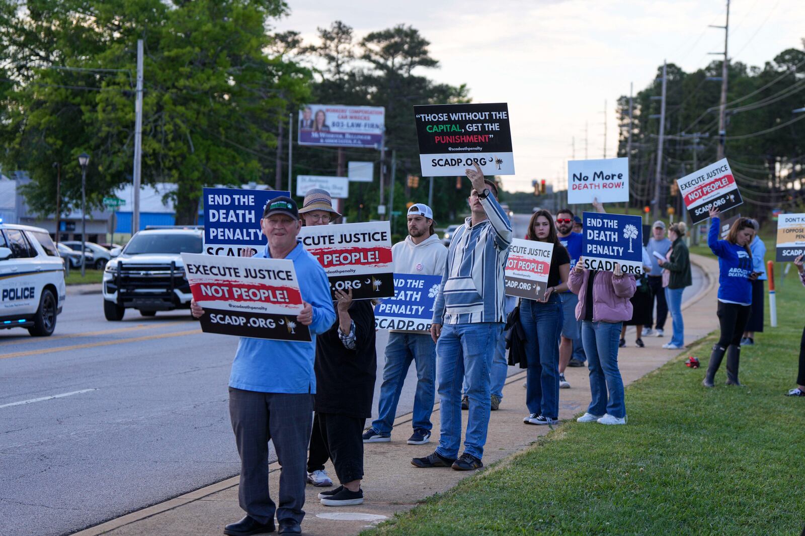 South Carolina execution protestors demonstrate outside the scheduled execution of South Carolina inmate Mikal Mahdi in Columbia, S.C., Friday, April 11, 2025. (AP Photo/David Yeazell)