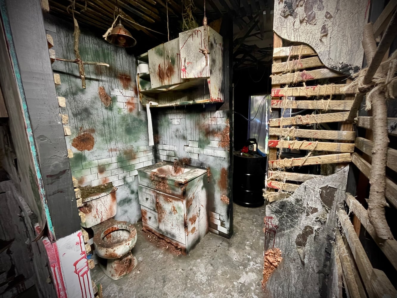 Occultist Home Haunt Moraine