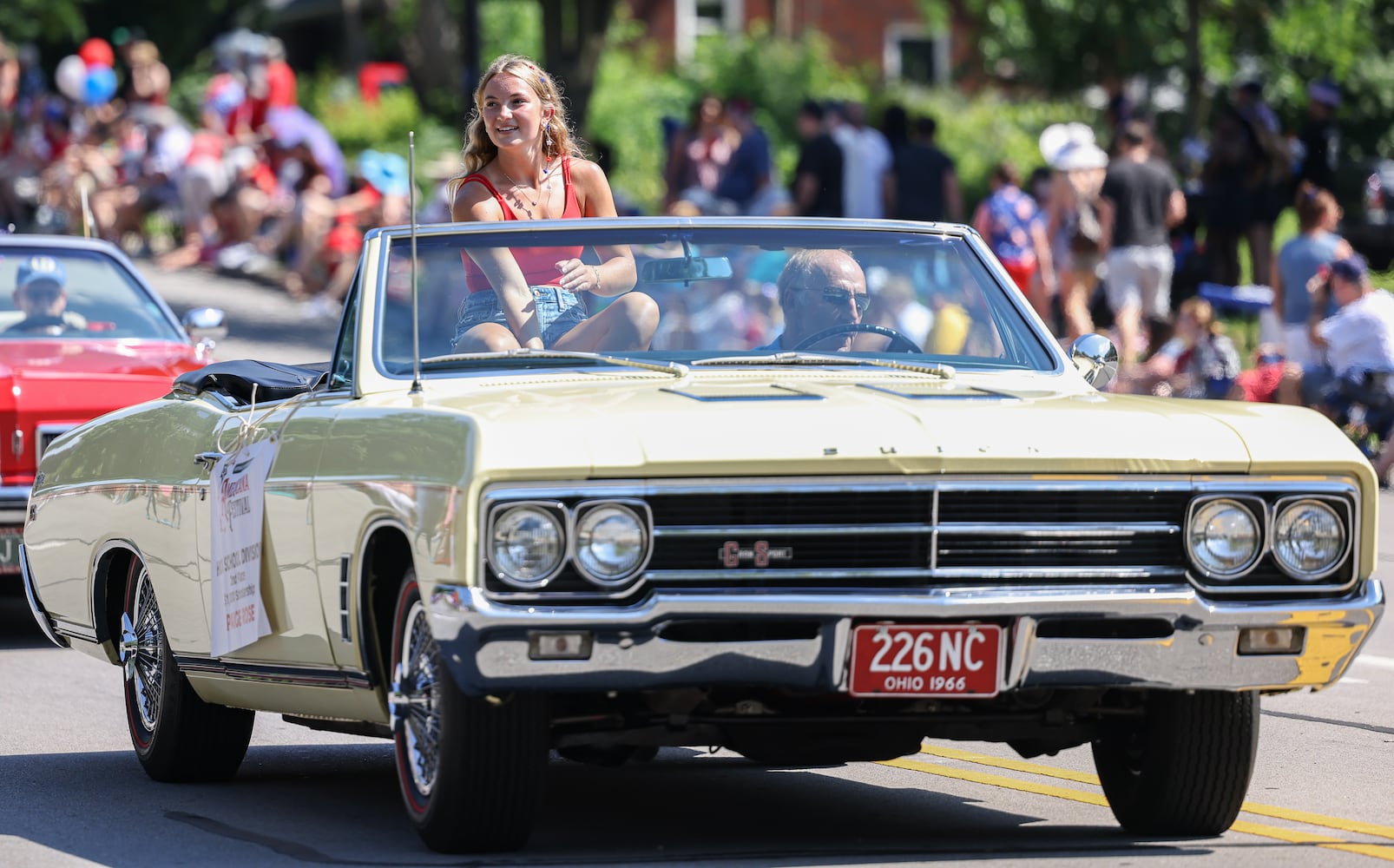 070425 DDN Americana Festival Parade Centerville
