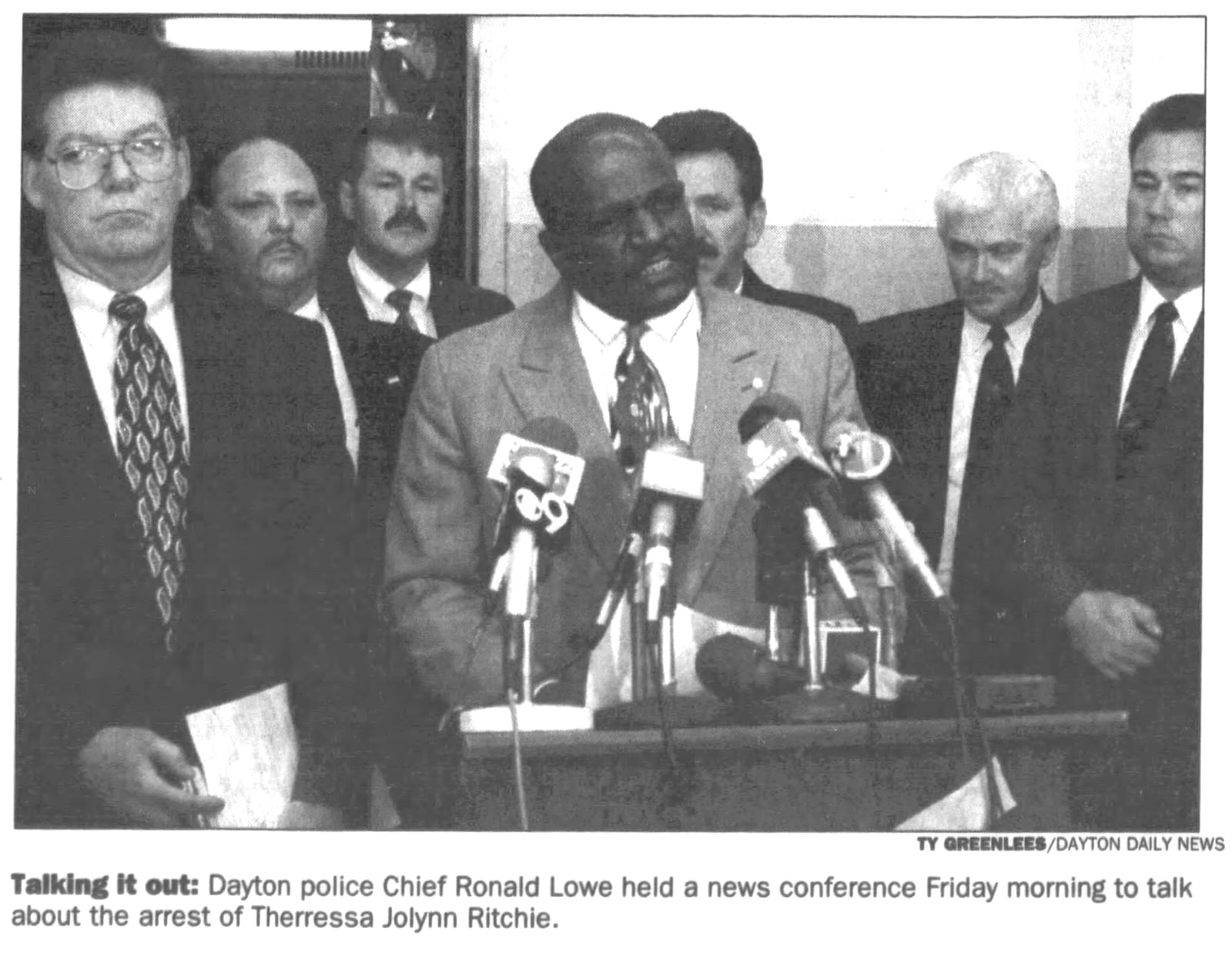 Dayton police Chief Ronald Lowe held a press conference to talk about the arrest of Therressa Jolynn Ritchie in 1995. DAYTON DAILY NEWS ARCHIVES