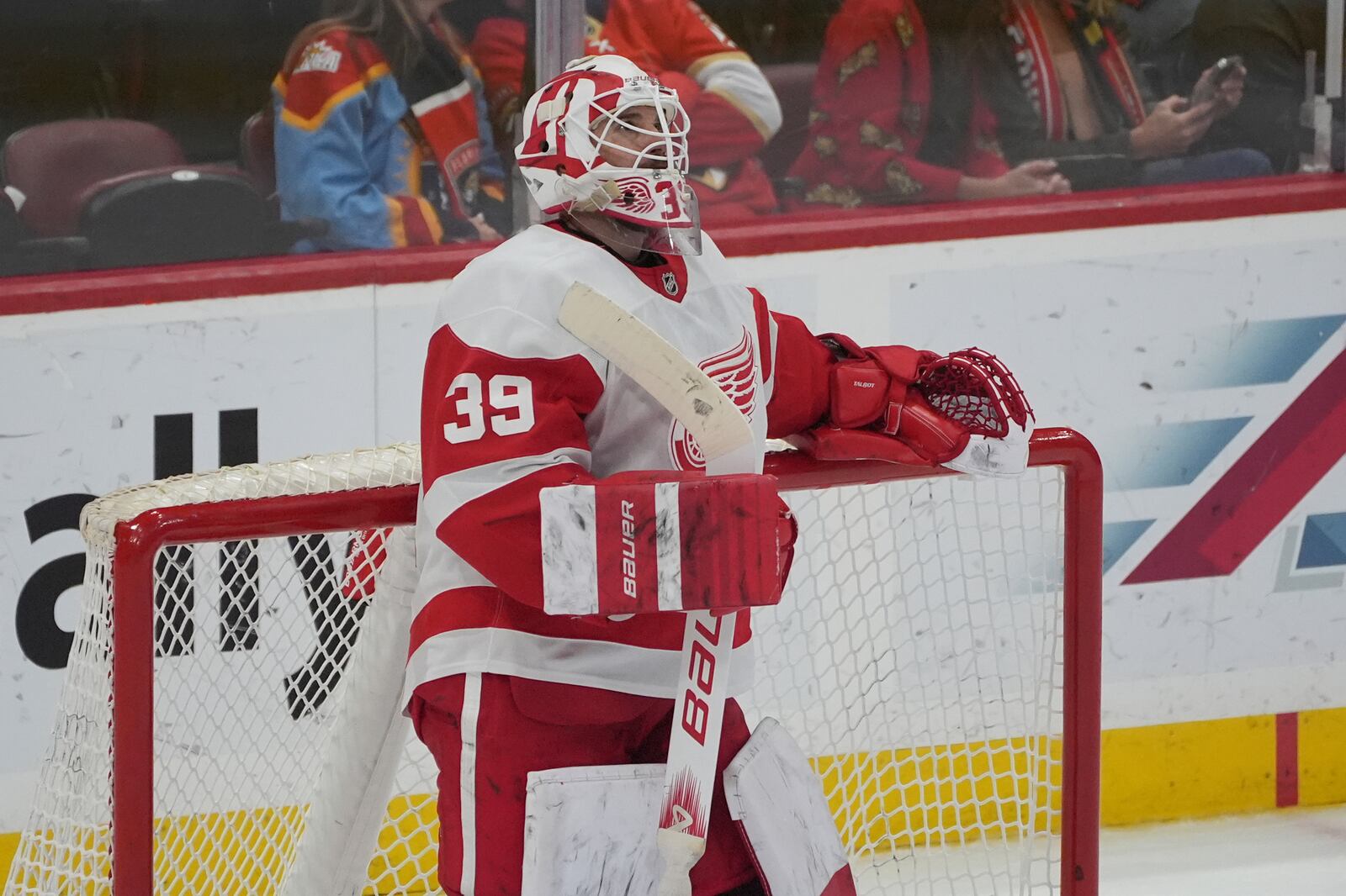 Detroit Red Wings goaltender Cam Talbot (39) looks up at the scoreboard near the end of the third period of an NHL hockey game against the Florida Panthers, Thursday, April 10, 2025, in Sunrise, Fla. (AP Photo/Marta Lavandier)