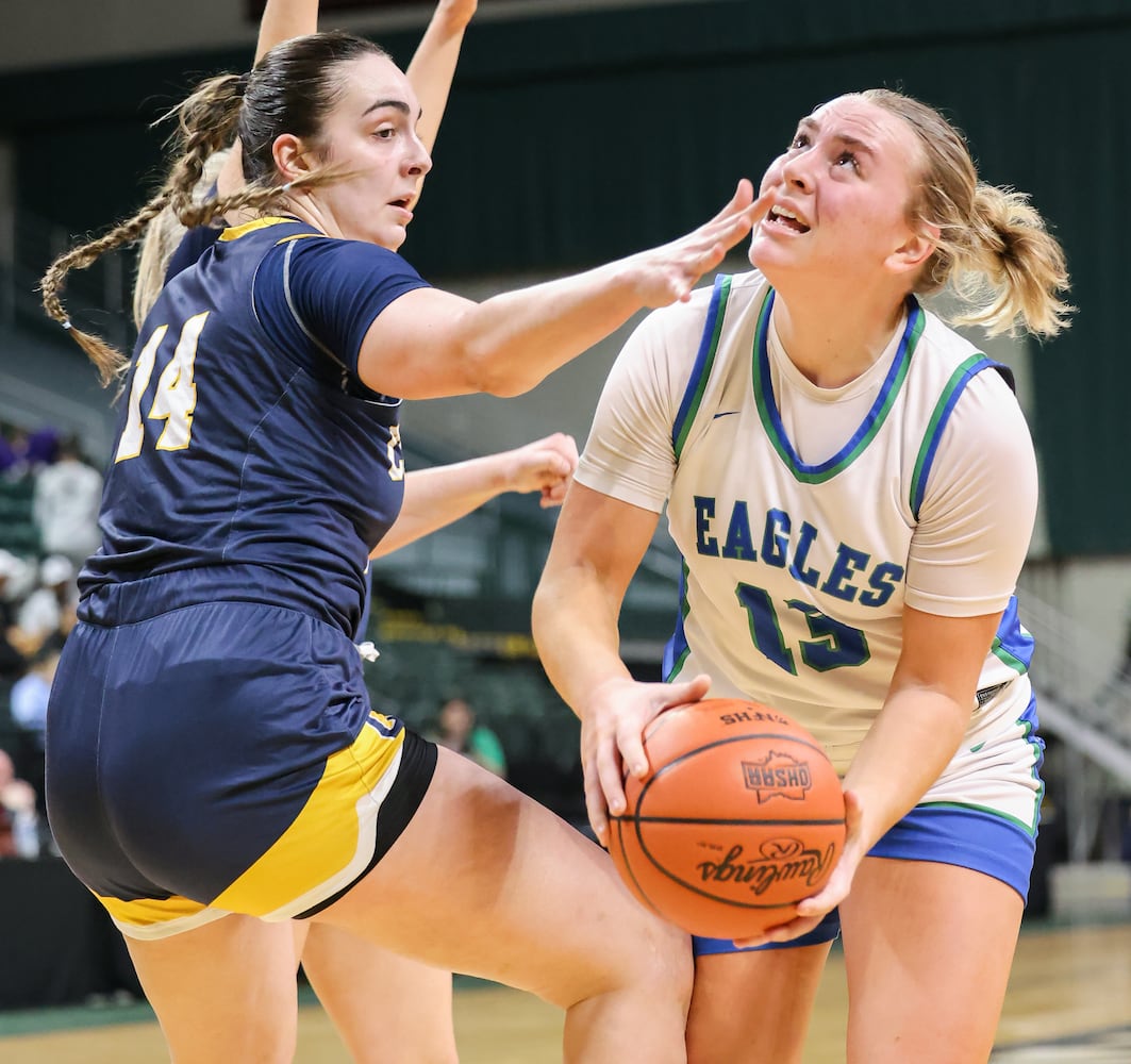 DDN 031226 Chaminade Julienne Copley