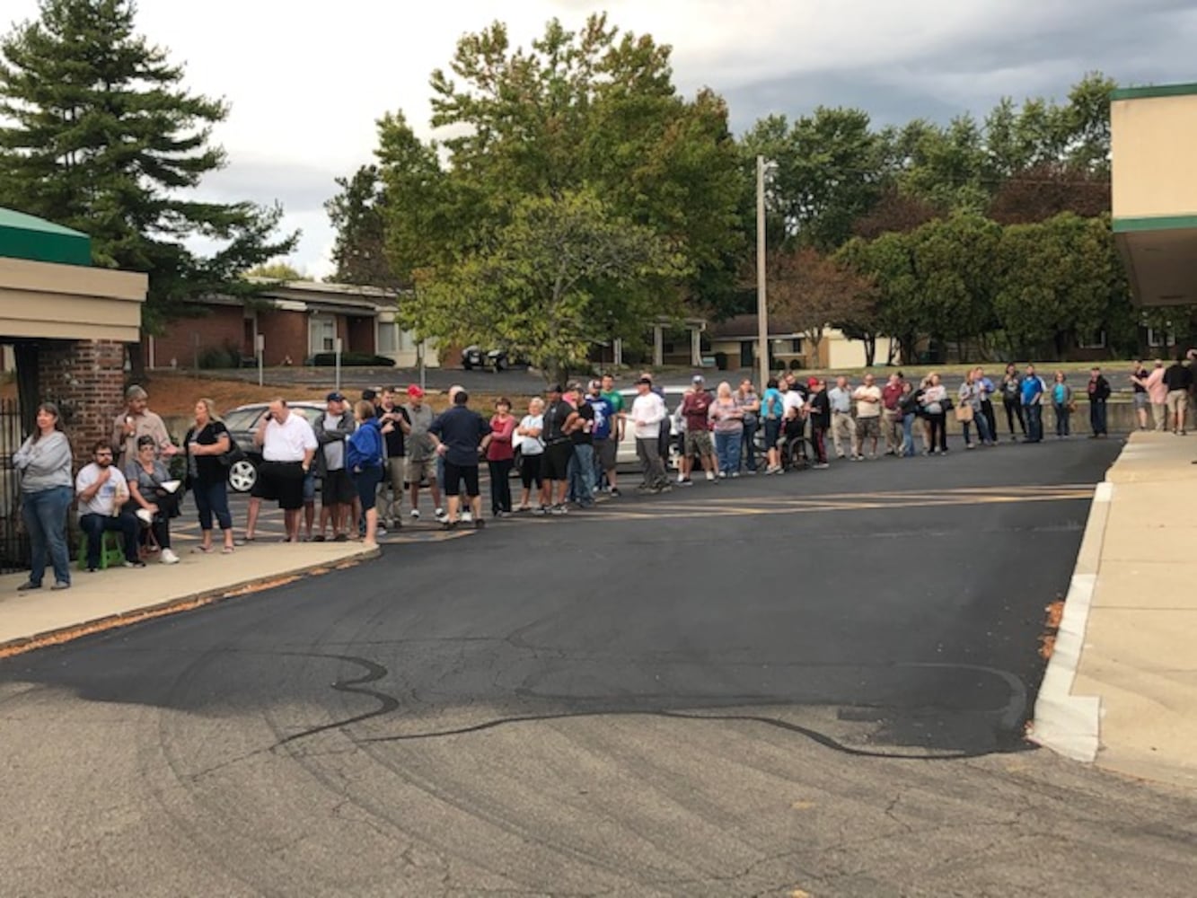 Bourbon lovers turn out in droves in Kettering for ‘Oopsie’ bourbon with a bargain price