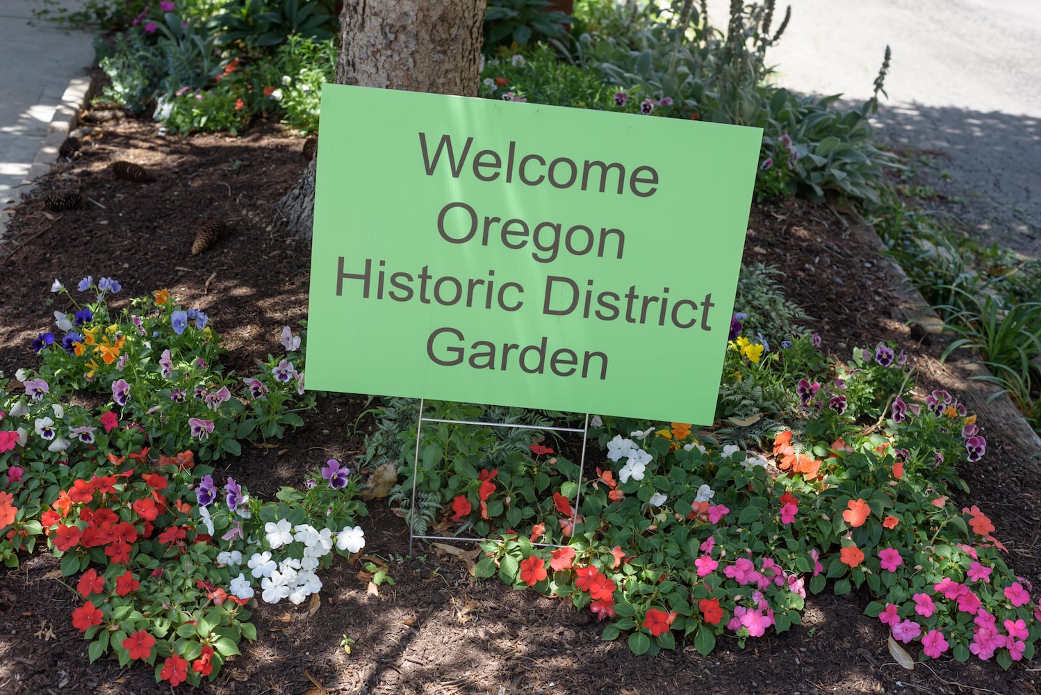 PHOTOS: 2025 Oregon Historic District Garden Tour