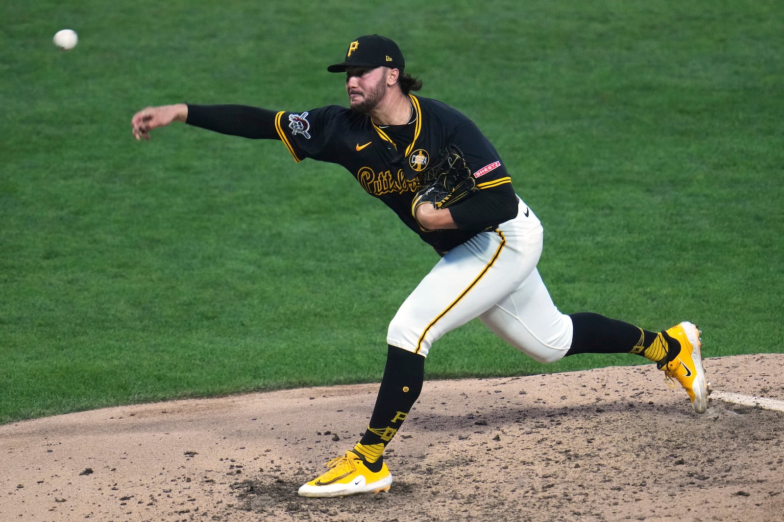Pittsburgh Pirates pitcher Paul Skenes delivers during the sixth inning of a baseball game against the Cincinnati Reds in Pittsburgh, Thursday, Aug. 7, 2025. (AP Photo/Gene J. Puskar)