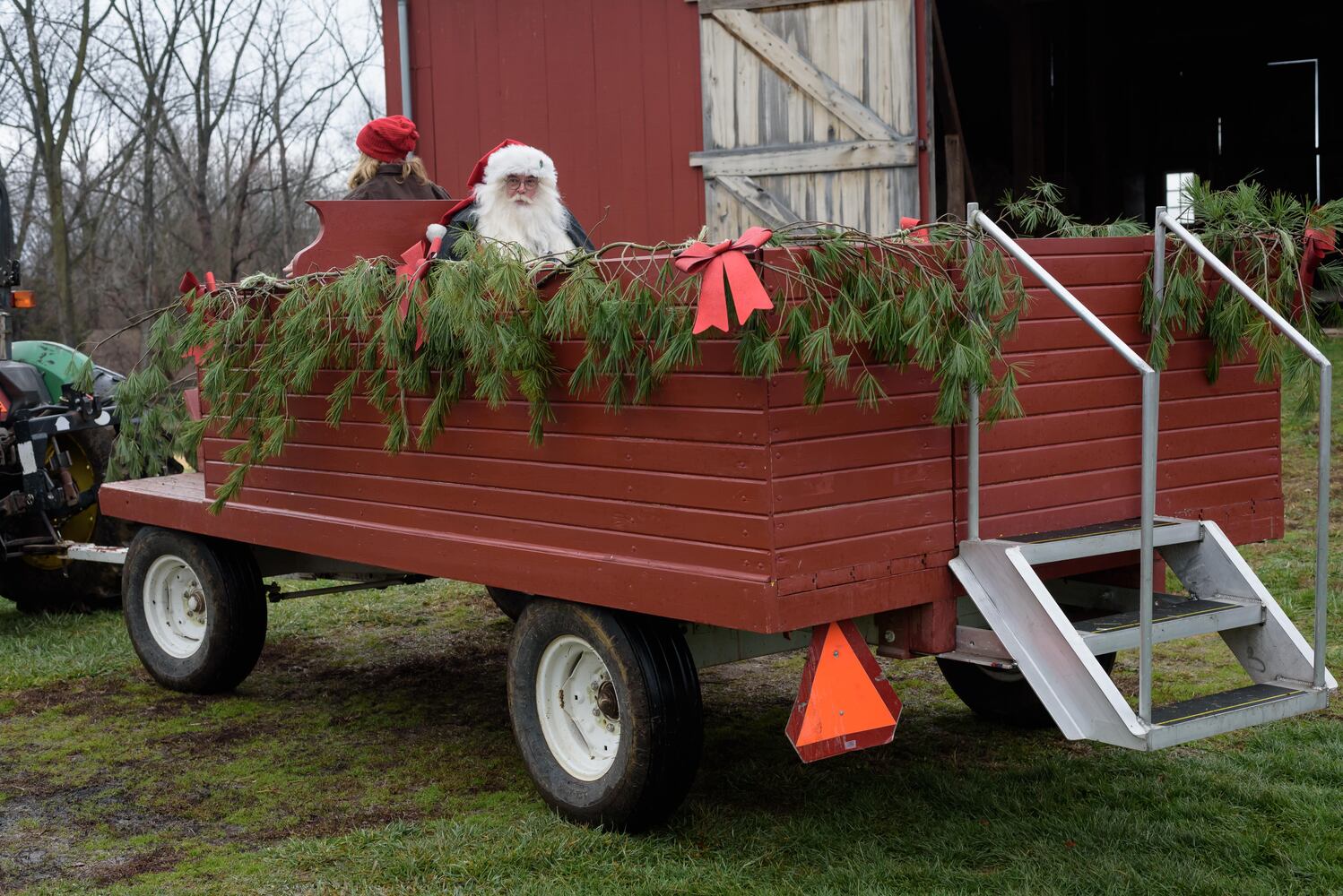 PHOTOS: Christmas on the Farm 2024 @ Carriage Hill MetroPark