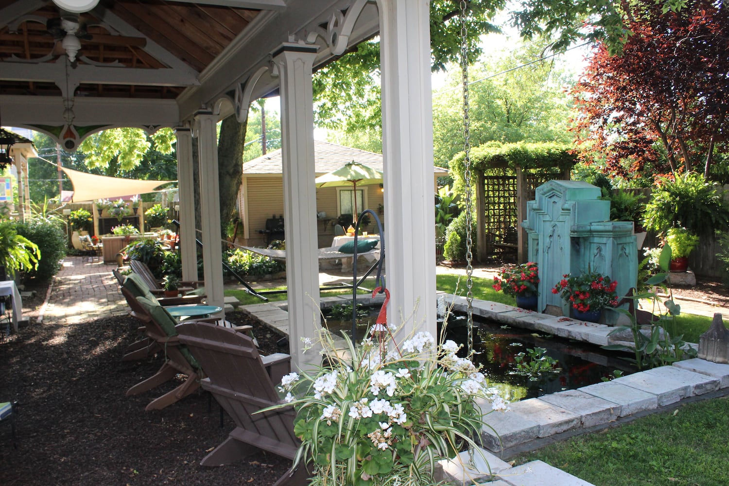 Tobin Denney's spectacular, not so secret St. Anne's garden