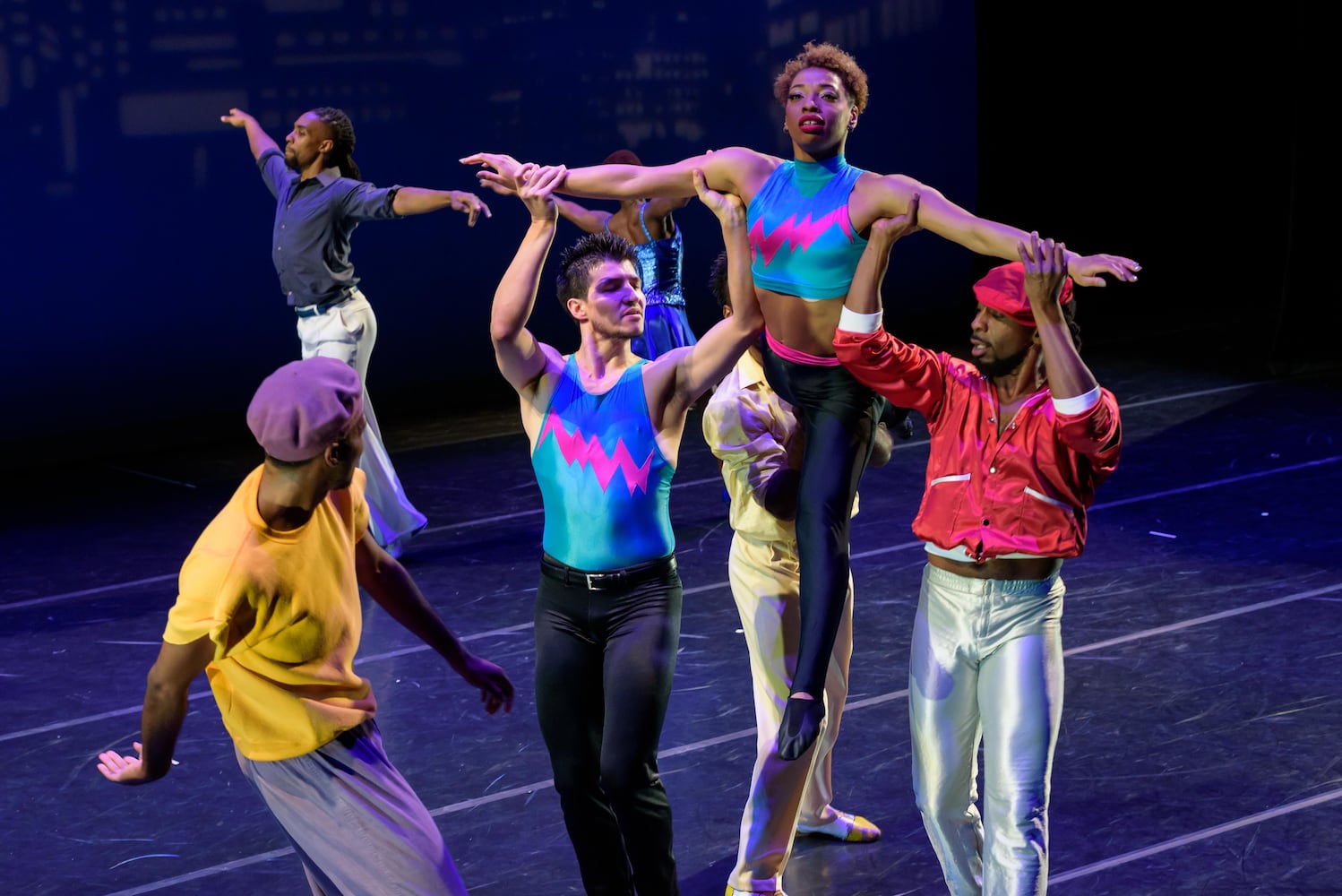 PHOTOS: DCDC's In Modern Moves @ Victoria Theatre