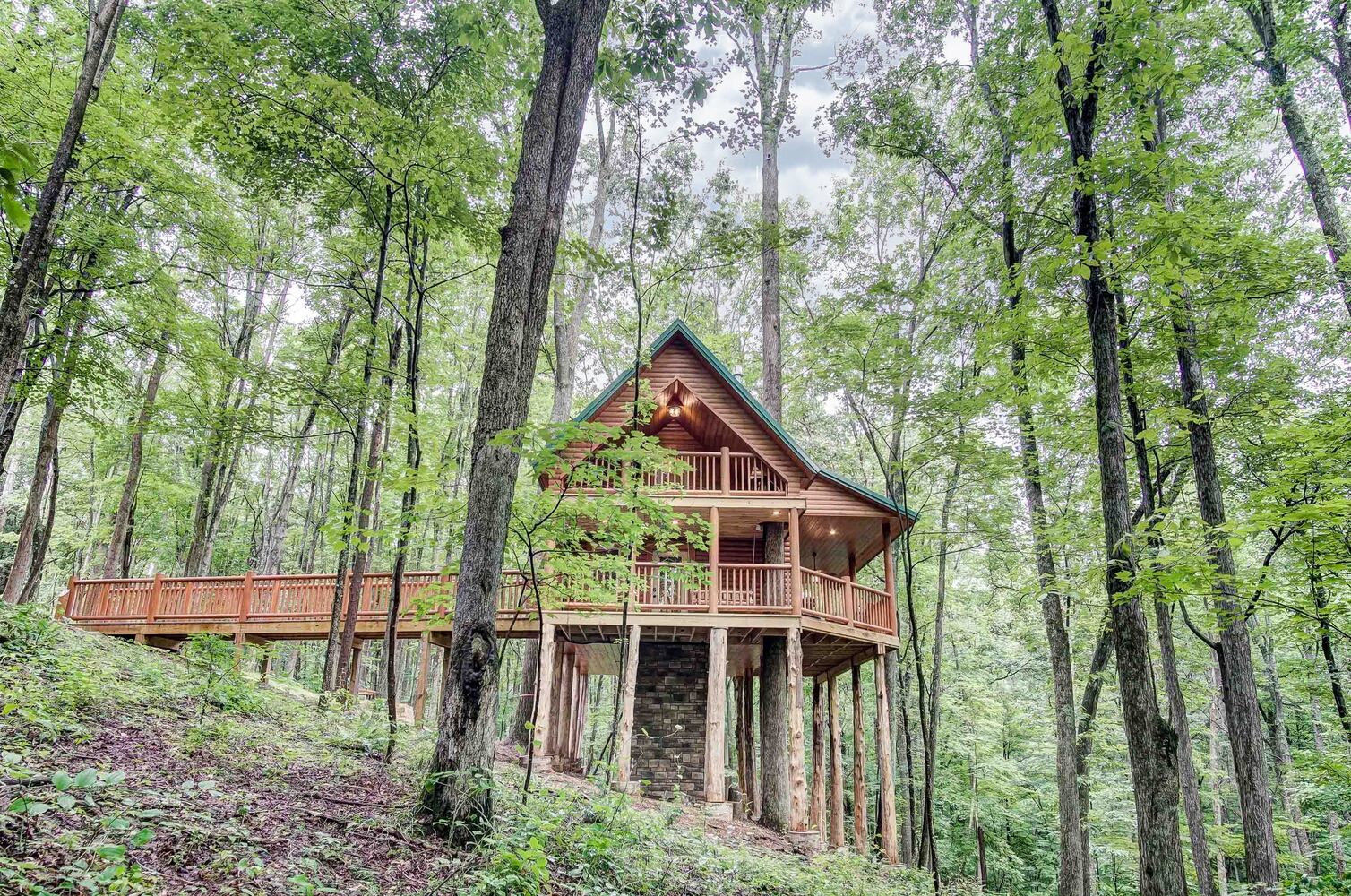 PHOTOS: Take a look at some of the stunning treehouses you can stay in near Hocking Hills