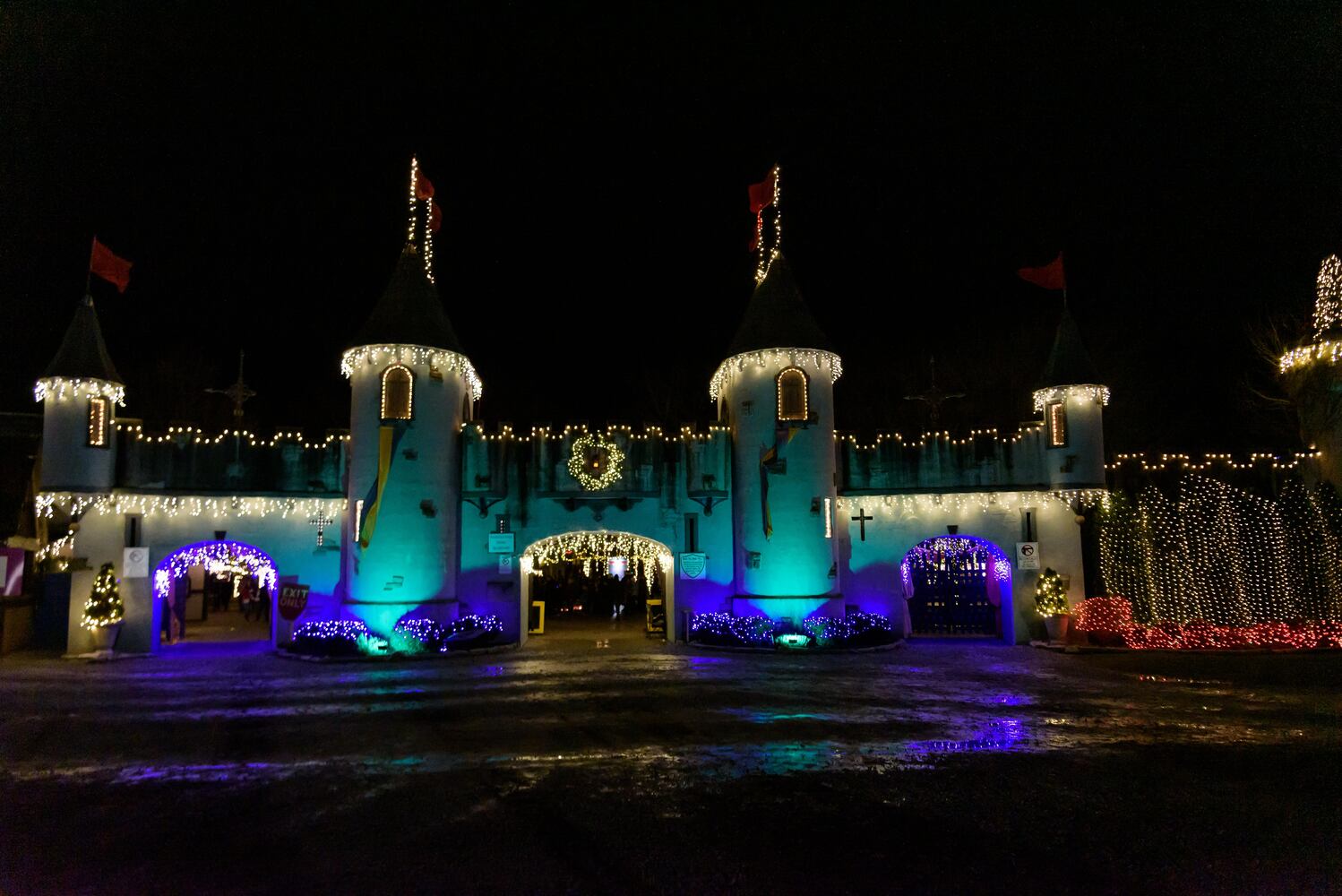 PHOTOS: The Second Annual Yuletide Village at Renaissance Park Event Center