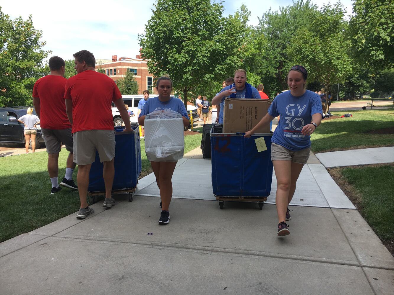 PHOTOS: More than 2K freshmen arrive at UD