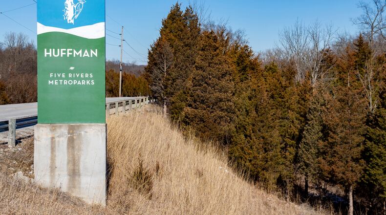 The entrance sign to Huffman Five Rivers Metro Park. iSTOCK/COX