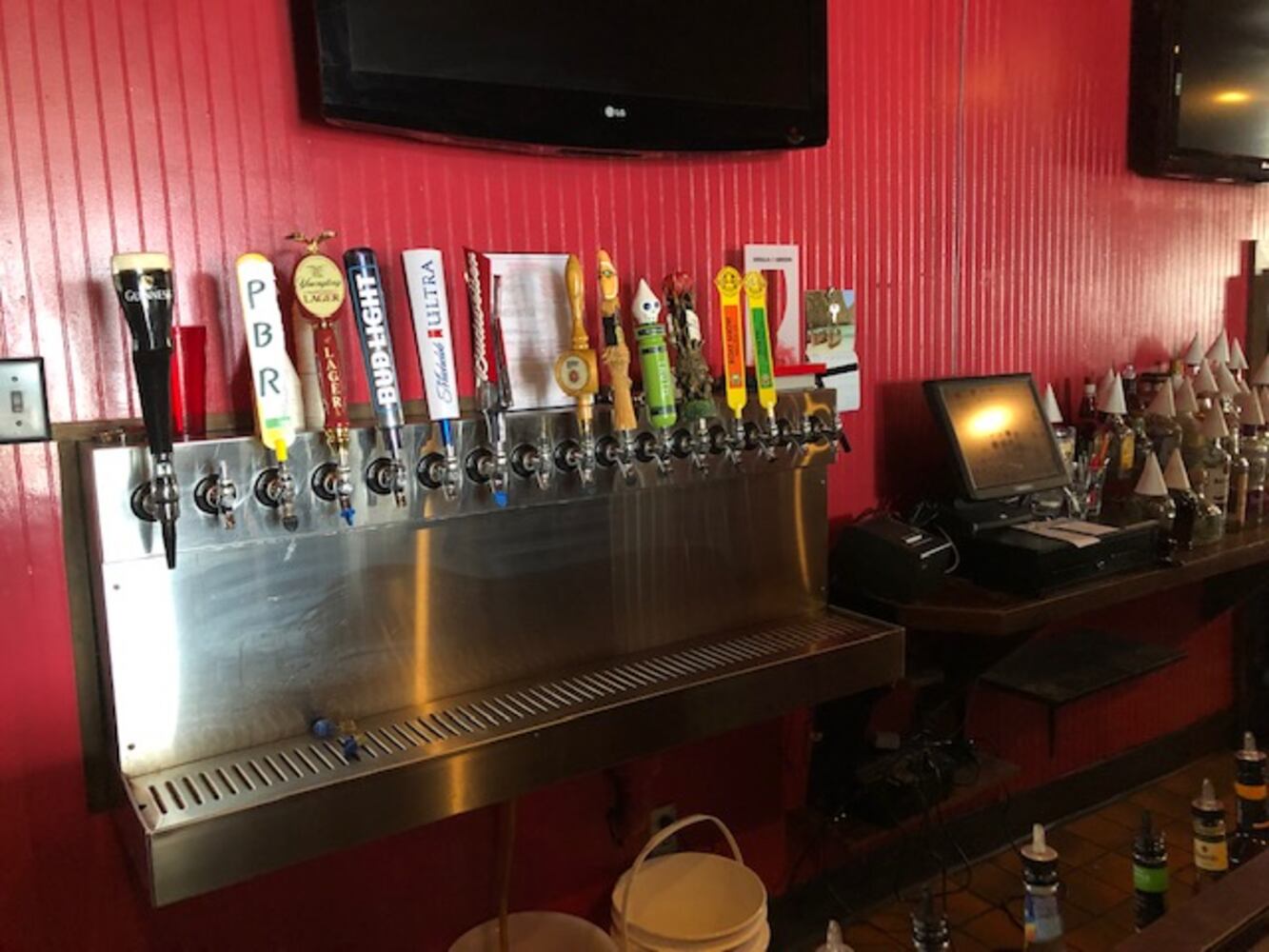 PHOTOS: Sneak peek inside the newly relocated Crossroads BBQ in former Cadillac Jack’s space