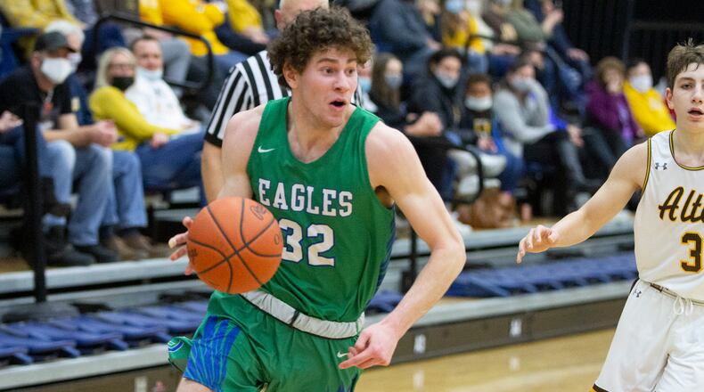 Chaminade Julienne's Daniel Nauseef dribbles along the base line against Alter earlier this season. Jeff Gilbert/CONTRIBUTED