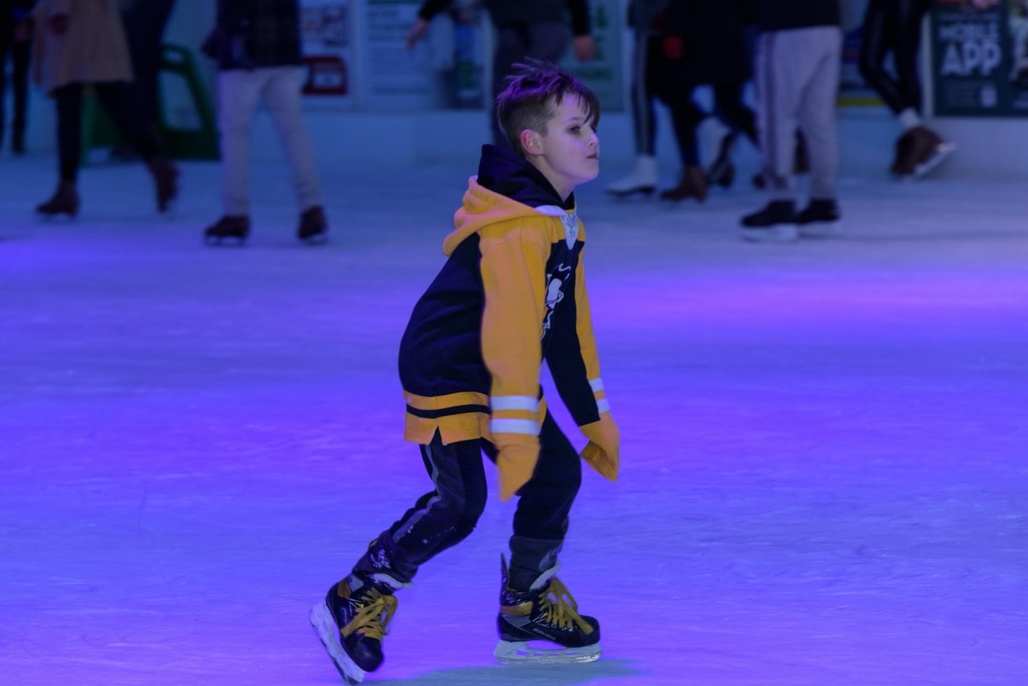 PHOTOS: Did we spot you ice skating during '90s Night at RiverScape MetroPark?