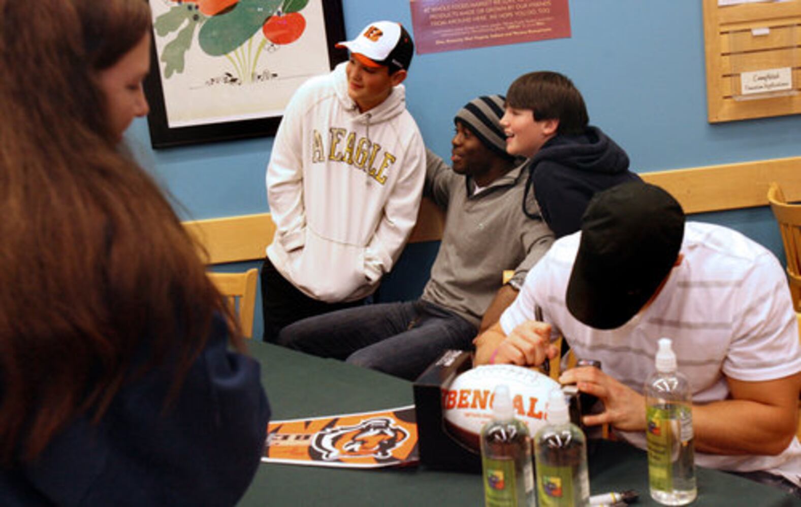 Bengals sign autographs for charity