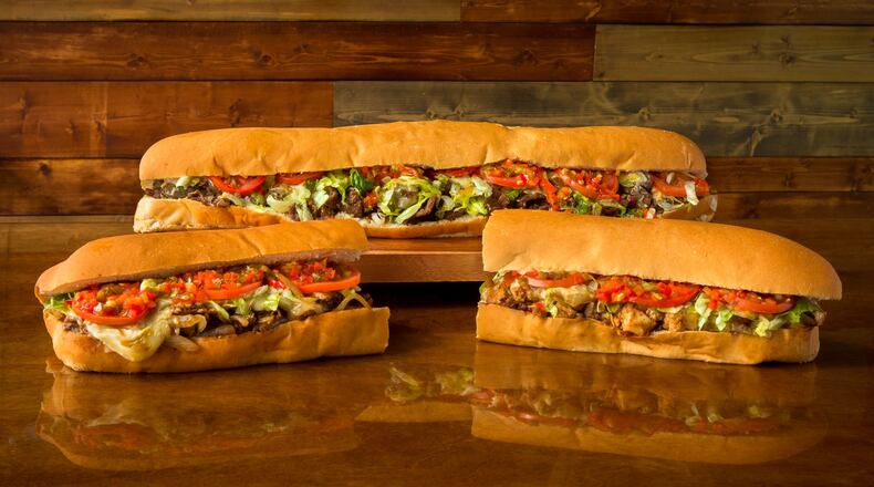 Submarine House sells subs, pizzas, gyro sandwiches, potato chip nachos, chicken wings, tacos and a variety of other foods.