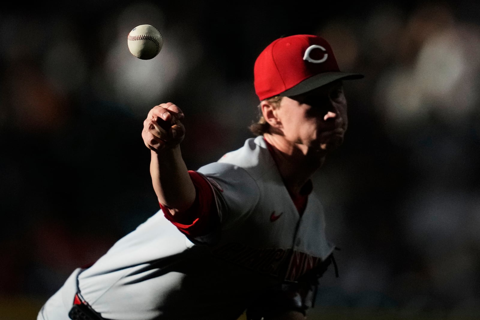 Cincinnati Reds starting pitcher Brady Singer throws during the first inning of a baseball game against the Houston Astros in Houston, Saturday, May 10, 2025. (AP Photo/Ashley Landis)
