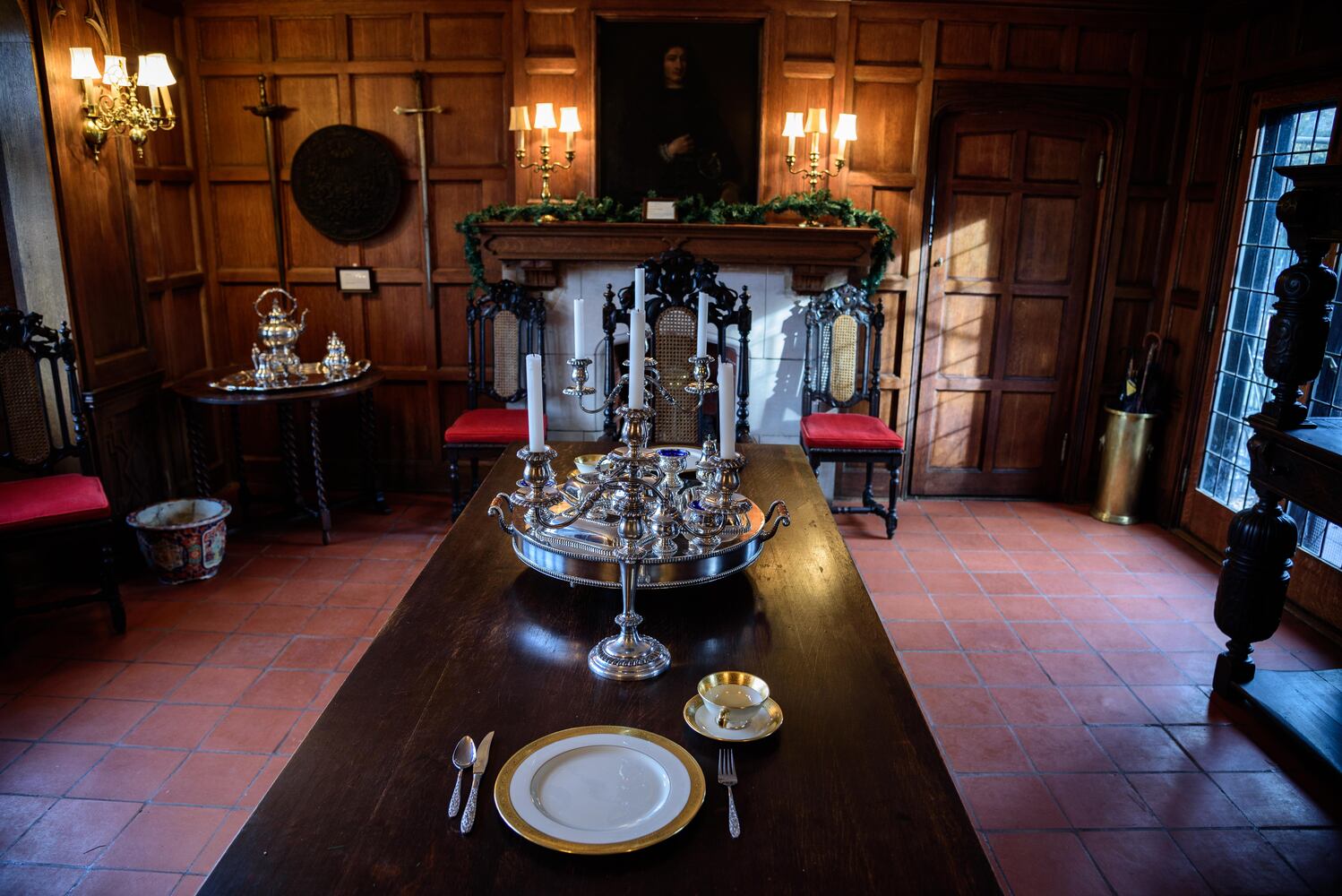 PHOTOS: Inside gorgeous Oakwood homes decorated for its very first  holiday home tour