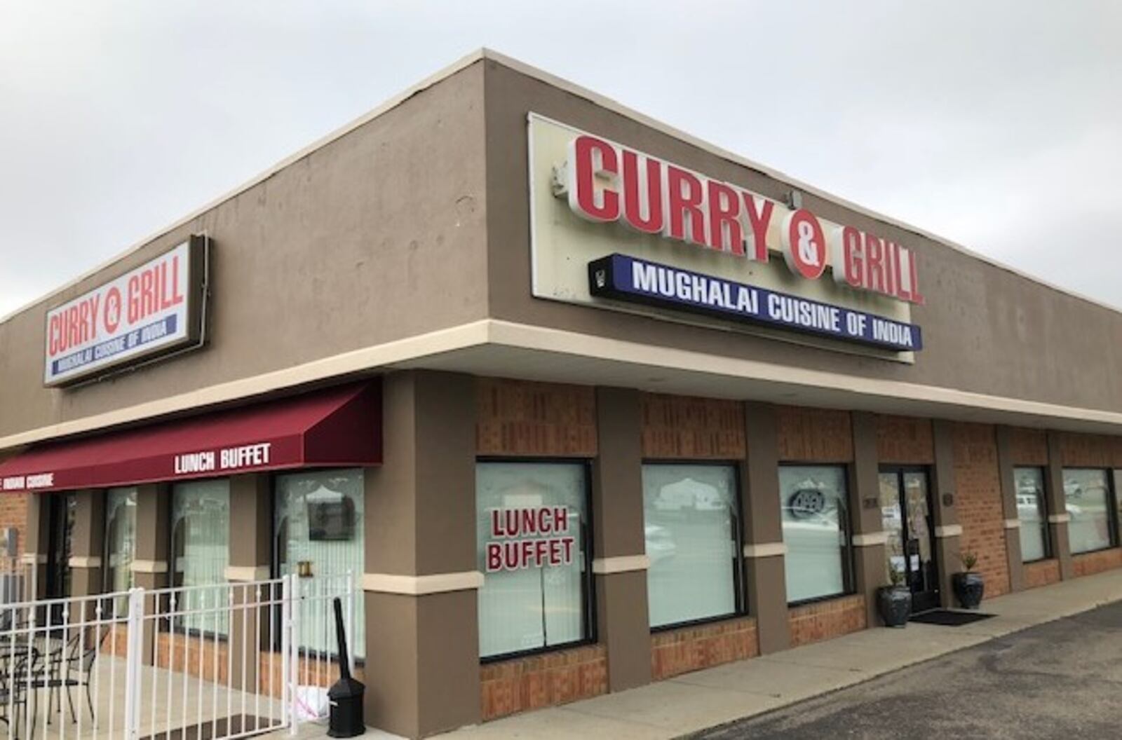Curry & Grill opens Oct. 8, 2018 near the Dayton Mall. MARK FISHER/STAFF