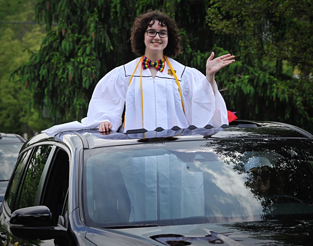 Oakwood community celebrates seniors during parade