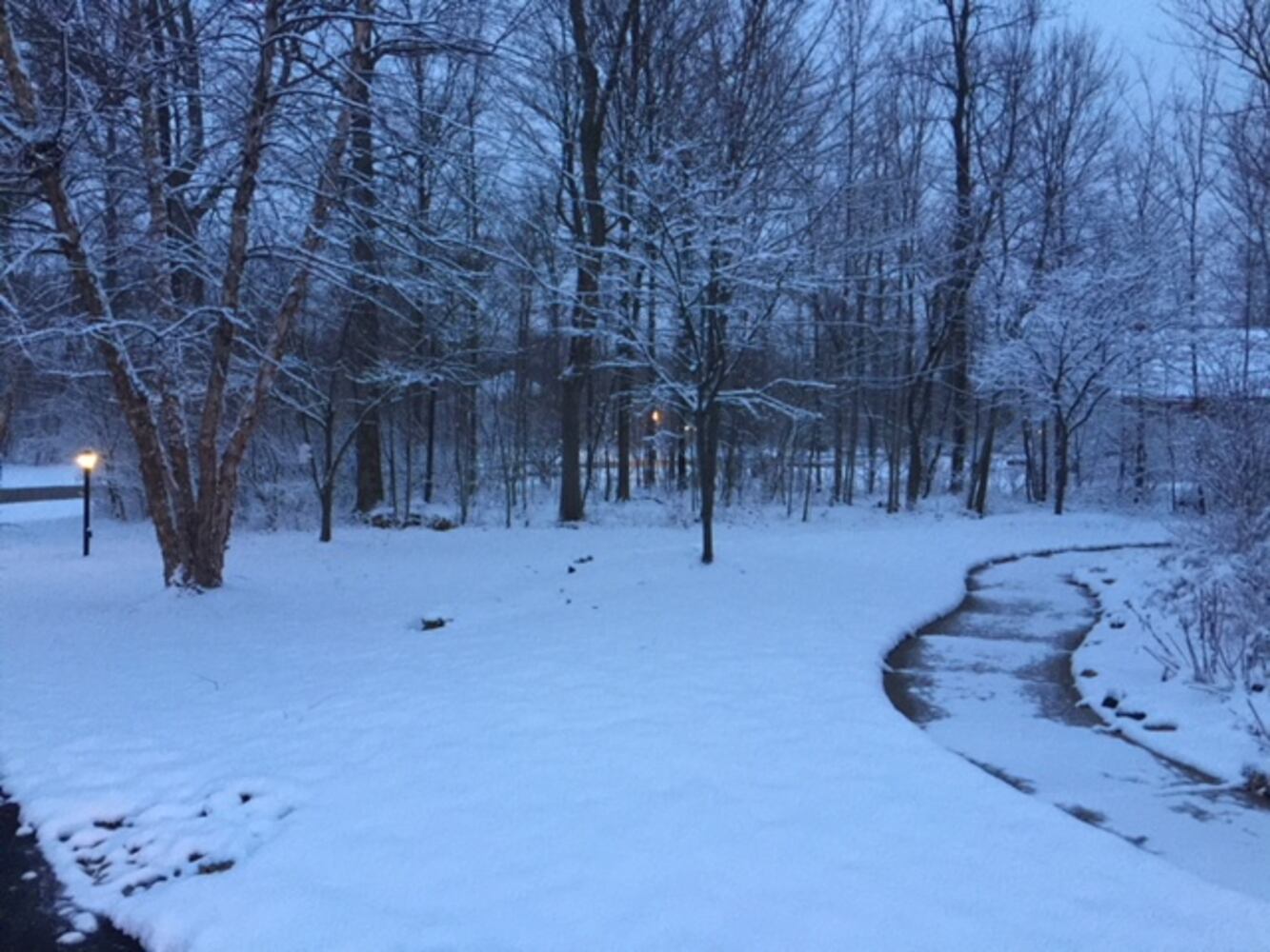 Snowstorm hits area on first day of spring