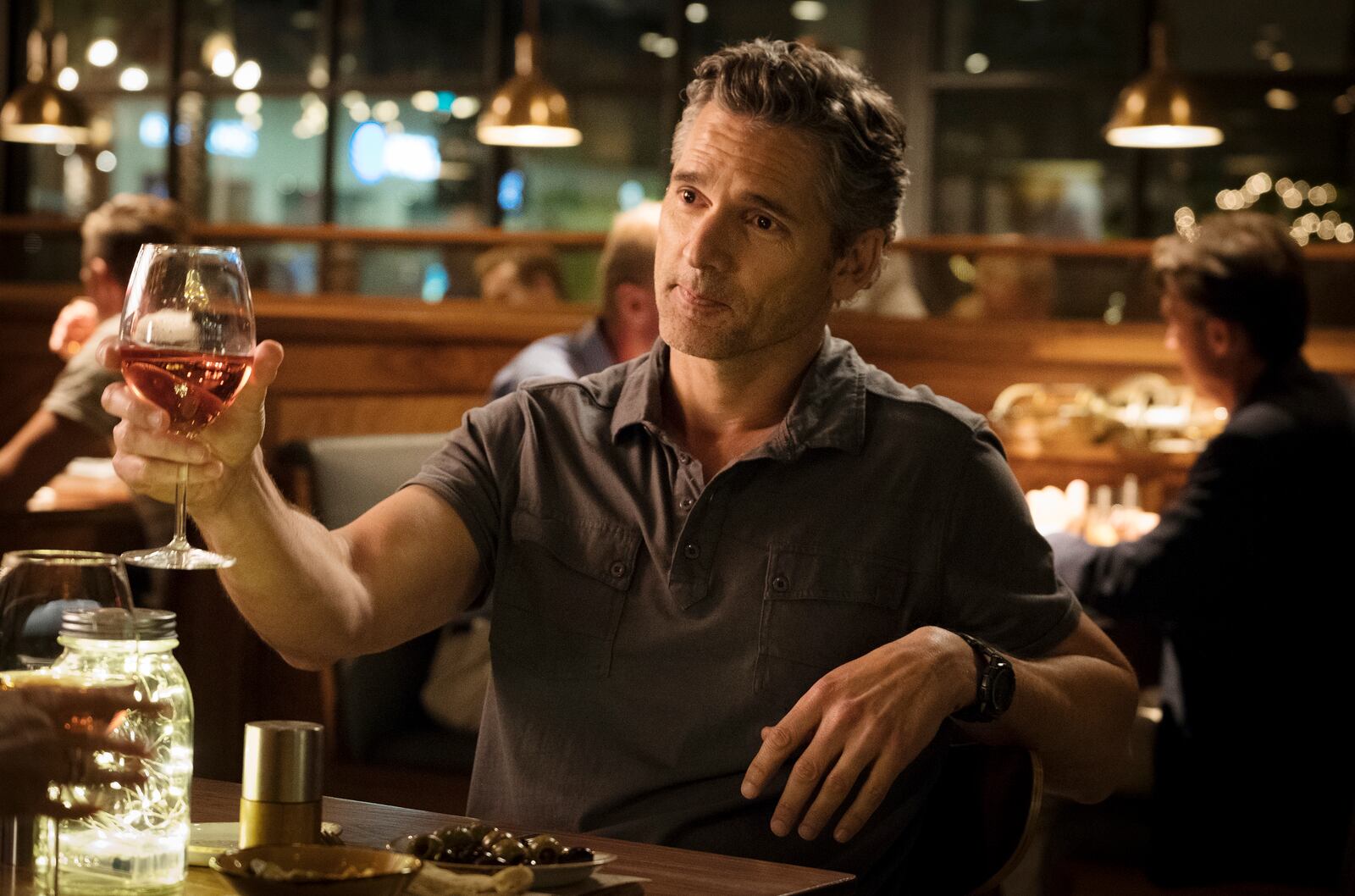 DIRTY JOHN -- DIRTY JOHN -- "Approachable Dreams" Episode 101 -- Pictured: Eric Bana as John Meehan -- (Photo by: Nicole Wilder/Bravo)