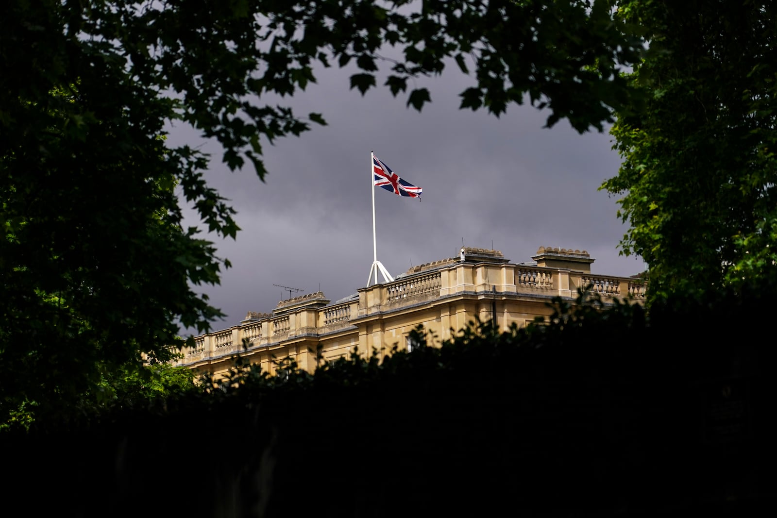 The Union Flag flies from the top of Lancaster House, during the talks between the U.S. and China, in London, Tuesday, June 10, 2025.(AP Photo/Alberto Pezzali)