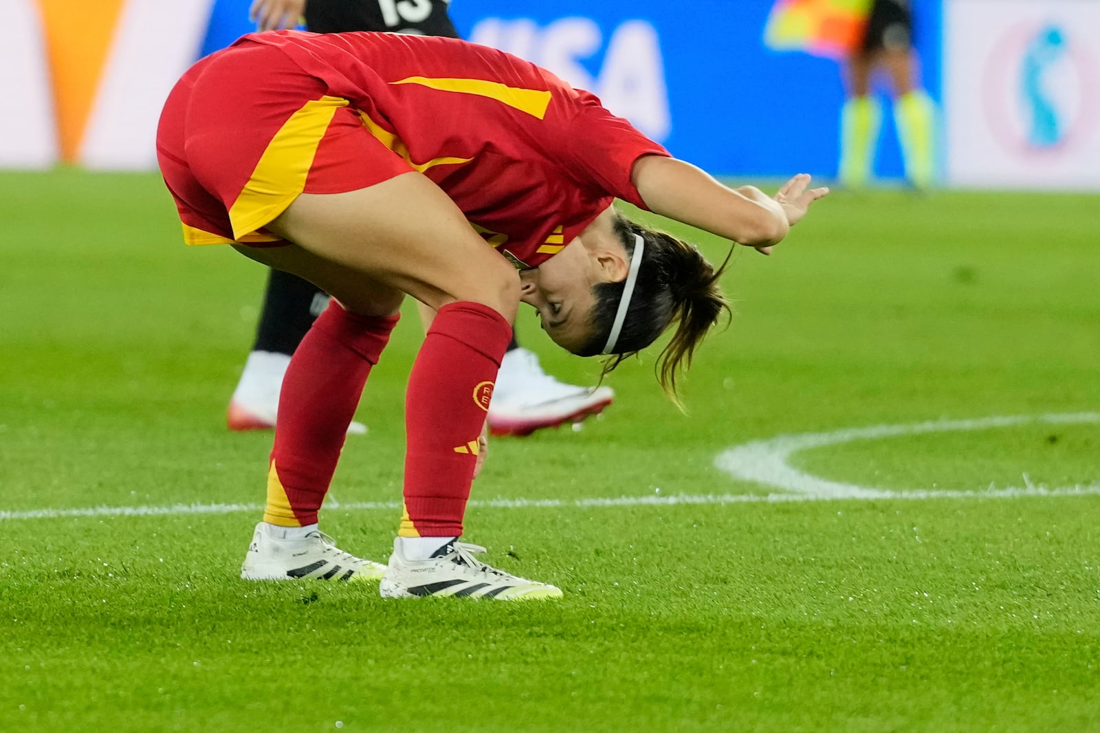 Spain's Aitana Bonmati reacts after a missed chance to score during the Women's Euro 2025 semifinals soccer match between Germany and Spain at Stadion Letzigrund in Zurich, Switzerland, Wednesday, July 23, 2025. (AP Photo/Alessandra Tarantino)
