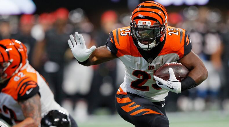 ATLANTA, GA - SEPTEMBER 30: Giovani Bernard #25 of the Cincinnati Bengals runs the ball during the second quarter against the Atlanta Falcons at Mercedes-Benz Stadium on September 30, 2018 in Atlanta, Georgia. (Photo by Kevin C. Cox/Getty Images)