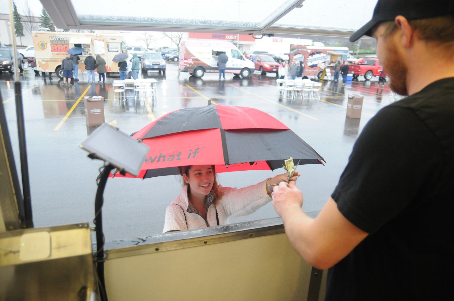PHOTOS: Food truck extravaganza on Dorothy Lane