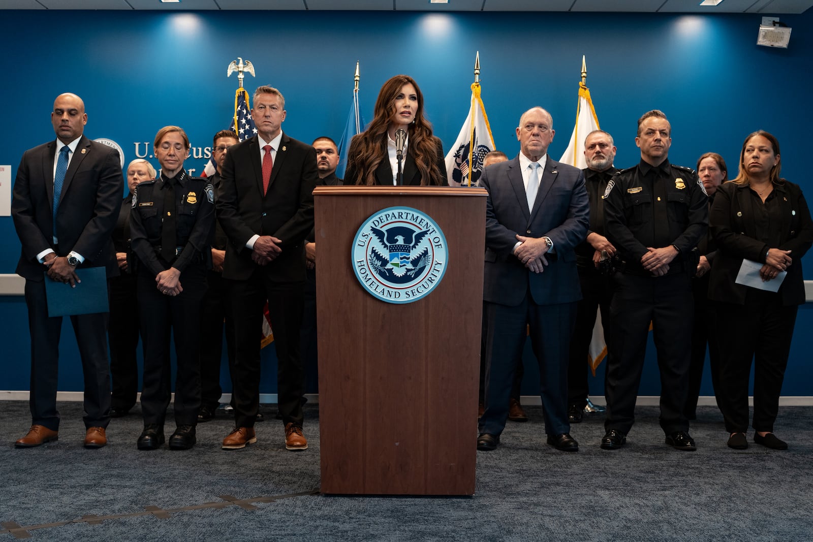 Homeland Security Secretary Kristi Noem speaks alongside Tom Homan, right, the White House border czar, at a recent news conference. (Todd Heisler/The New York Times)
                      