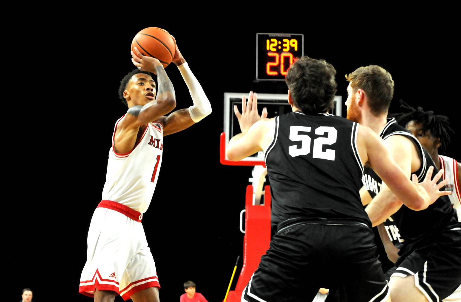 122222miami/wsubasketball