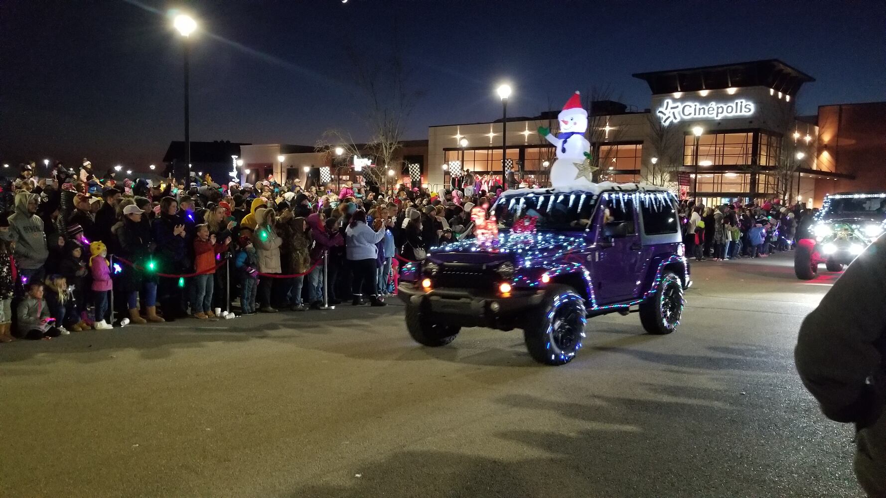 PHOTOS: Budweiser Clydesdales at the Dayton Christmas tree lighting